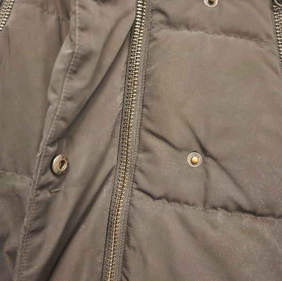 Derek Lam puffer vest with faux zipper detail - Picture 2 of 4